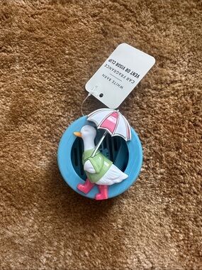 Duck Vent Clip with Blue Base and Pink Umbrella
